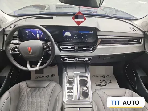2023 HongQi HS5 6