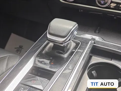 2023 HongQi HS5 7