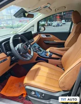 2024 HongQi HQ9 4
