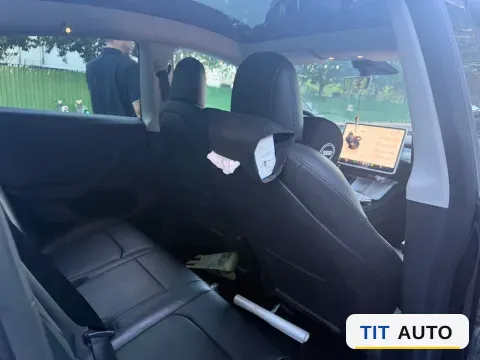 2022 Tesla Model Y 2