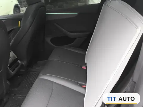2025 Tesla Model Y 7