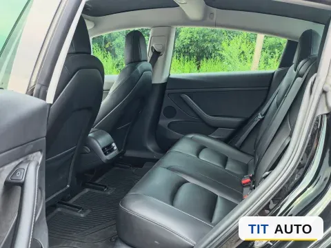 2022 Tesla Model 3 6