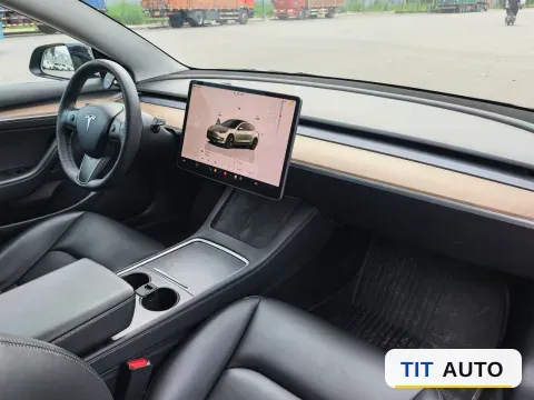 2022 Tesla Model 3 8