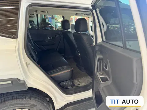 2025 MAXUS XinTu V70 11