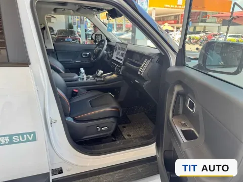 2025 MAXUS XinTu V70 12