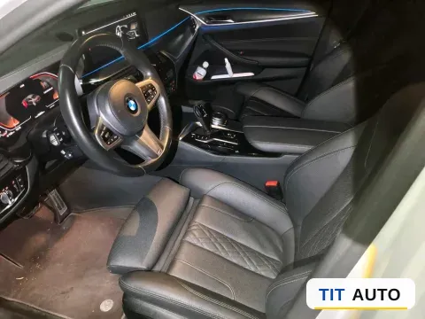 2021 BMW 5 Series 5