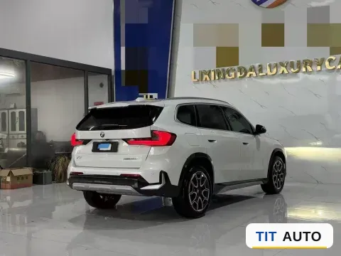 2023 BMW X1 8