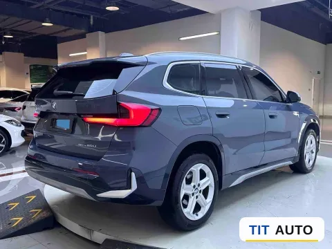 2023 BMW X1 2