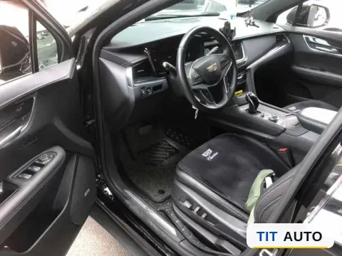2021 Cadillac XT5 4