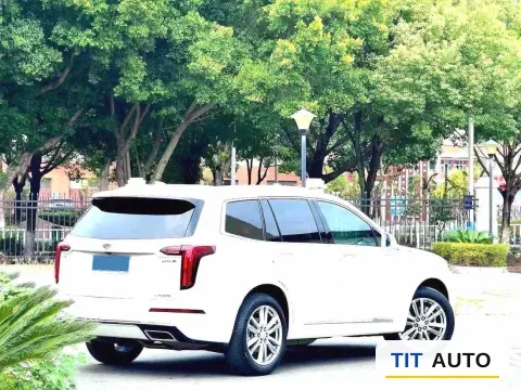 2022 Cadillac XT6 7