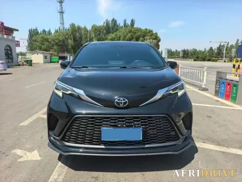 2026 Toyota Granvia 4