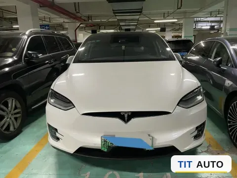 2019 Tesla Model X 2