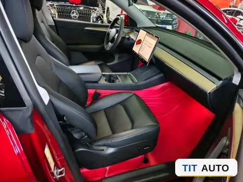 2022 Tesla Model Y 6
