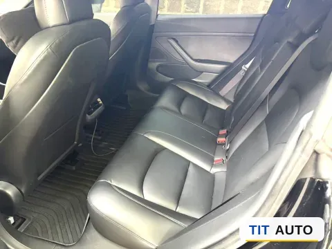 2020 Tesla Model 3 4
