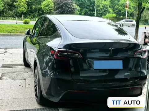 2023 Tesla Model Y 11