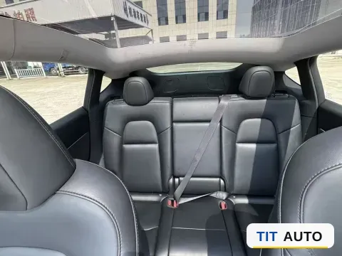 2023 Tesla Model Y 7