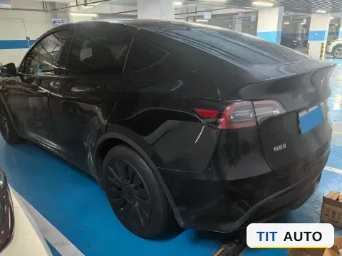 2022 Tesla Model Y 5