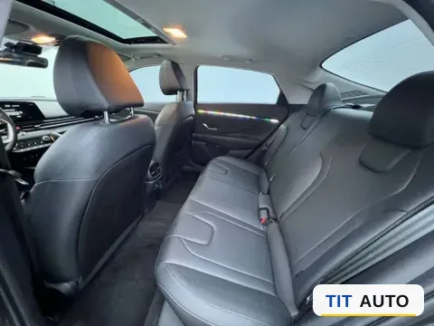 2023 Hyundai Elantra 5