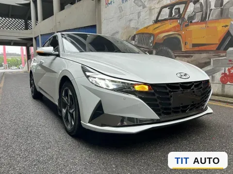 2022 Hyundai Elantra 3