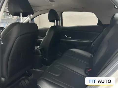 2022 Hyundai Elantra 5