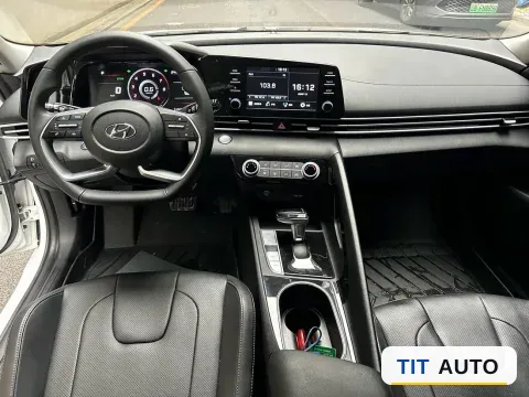 2022 Hyundai Elantra 6