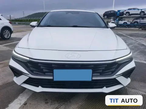 2023 Hyundai Elantra 2