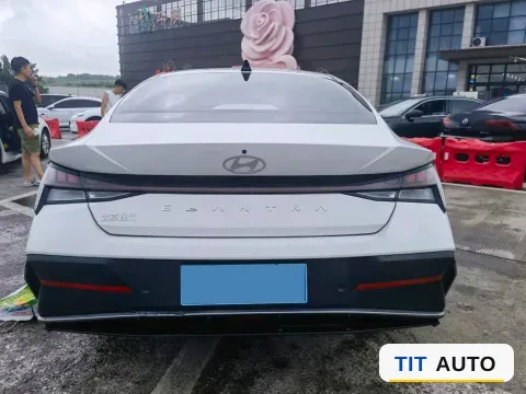 2023 Hyundai Elantra 4