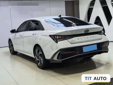 2023 Hyundai Elantra 11