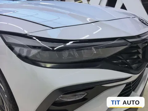 2023 Hyundai Elantra 14