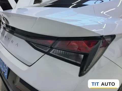 2023 Hyundai Elantra 15