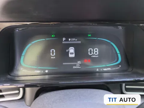 2023 Hyundai Elantra 18