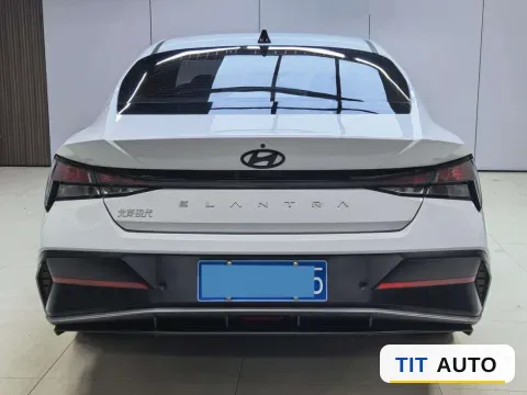 2023 Hyundai Elantra 3