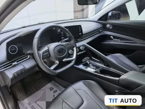 2023 Hyundai Elantra 6