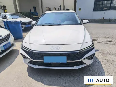 2023 Hyundai Elantra 2
