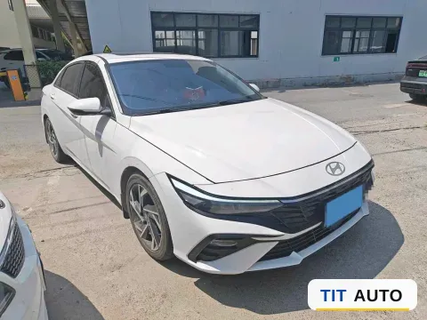 2023 Hyundai Elantra 6