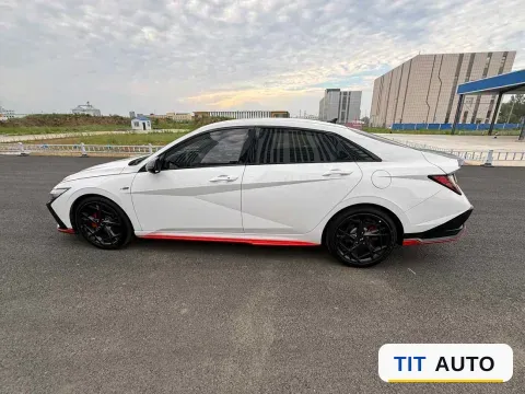 2023 Hyundai Elantra 8