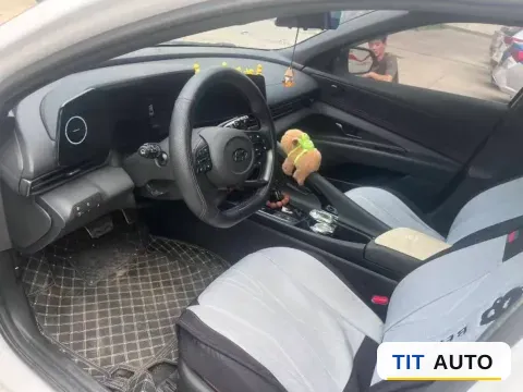 2023 Hyundai Elantra 7