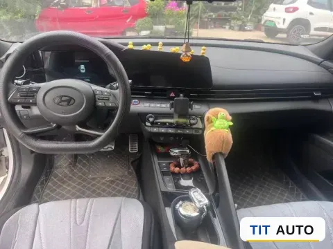 2023 Hyundai Elantra 9