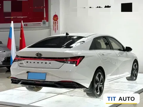 2022 Hyundai Elantra 6