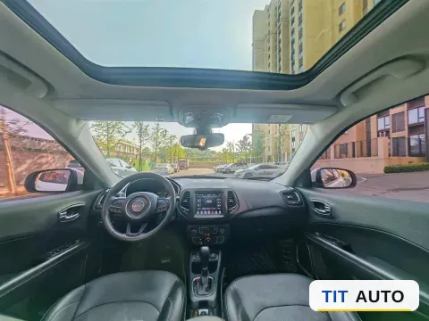 2017 Jeep Compass 5