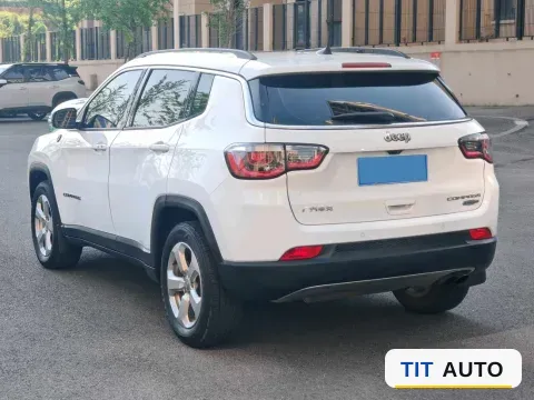 2017 Jeep Compass 7