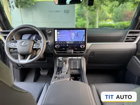 2024 Lexus GX 8