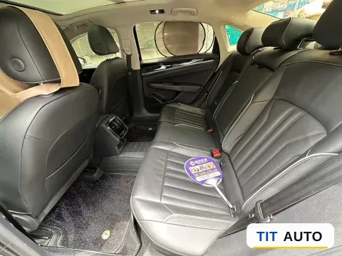 2023 Volkswagen Passat 4