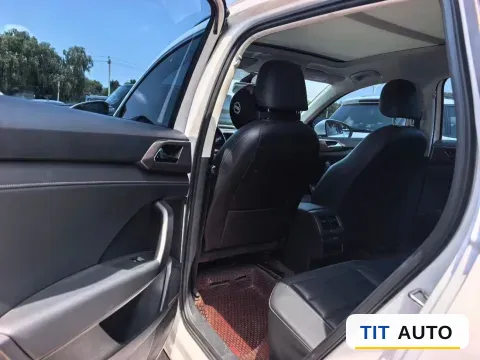2021 Volkswagen Tharu 6