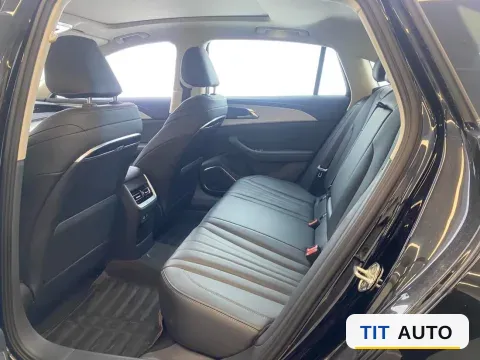 2025 HongQi H5 7
