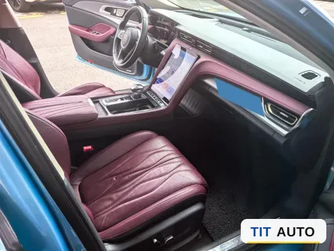 2023 HongQi H5 8