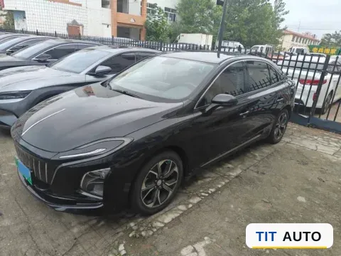 2022 HongQi E-QM5