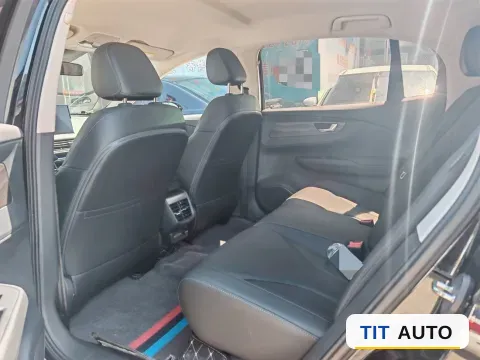 2023 HongQi E-QM5 6