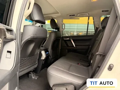 2019 Toyota Land Cruiser Prado 6