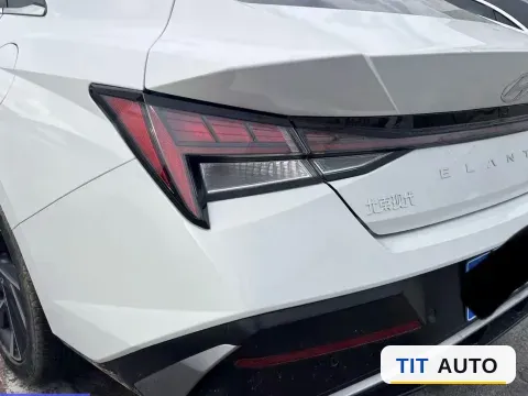 2023 Hyundai Elantra 8